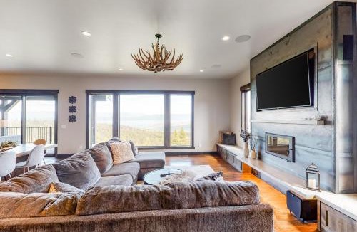 Lakeside House | Peaceful Bay Getaway