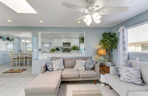 Eureka House | Peaceful Eureka Beach Cottage w/30-Foot Dock