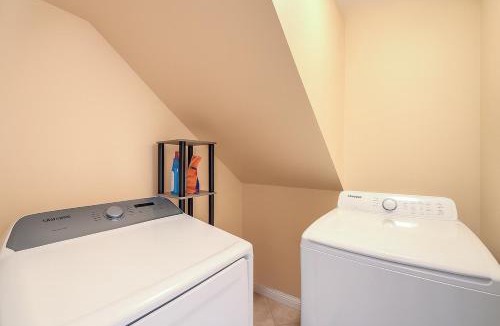 North Las Vegas House | Peaceful Las Vegas Pool Oasis, Pool Table, Hammock