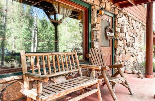 Cascade-Chipita Park House | Peaceful Mountainside Cabin Retreat