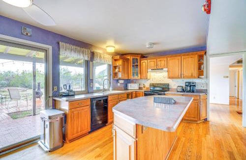 Rancho Feliz House | Peaceful Tucson Home w/Pool: 10 Mi to Downtown!