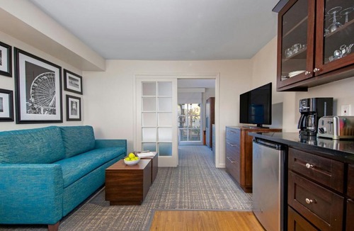 Anaheim Resort Resort | Peacock Suites