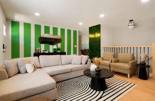 Littleton House | Peak State Hot Tub Sauna & Arcade