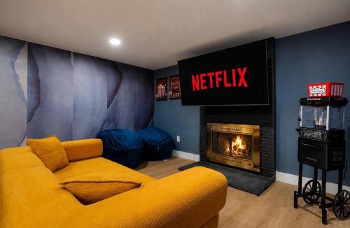Littleton House | Peak State Hot Tub Sauna & Arcade