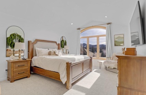 Corinthian Hills Apartment | Pedal and Peak 113A - Fully Renovated Luxury Home in Dillon