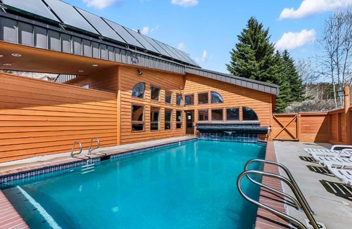 Corinthian Hills Apartment | Pedal and Peak 113A - Fully Renovated Luxury Home in Dillon