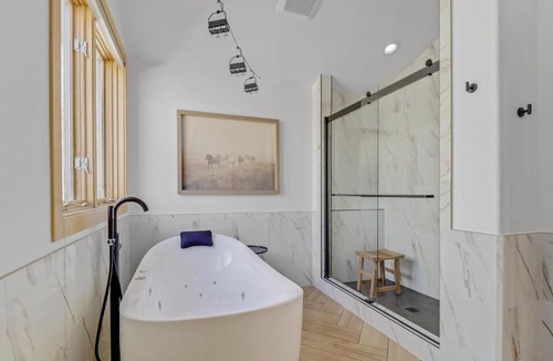 Corinthian Hills Apartment | Pedal and Peak 113A - Fully Renovated Luxury Home in Dillon