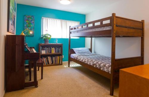 Peninsula Apartment | Peninsula Hideaway Apartment Alamitos Bay