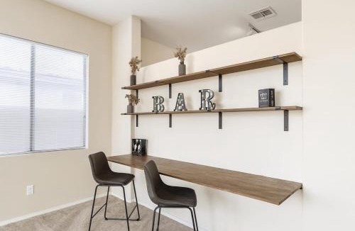 Dove Valley Ranch House | Peoria Oasis, near stadiums and sports complex