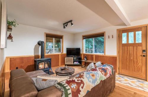 Paradise Estates House | Perch - Juniper Cabin