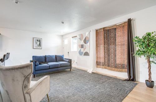 Aurora House | Perfect for Families! Quiet Aurora Home