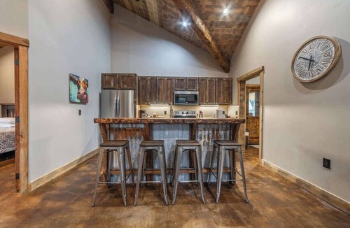 Coram Condo | Perfect For Glacier Adventure 7 mi to GNP- 2BD/1BA