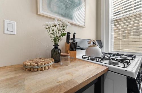 Midtown Sacramento Apartment | Perfect Location Walking Distance to Everything