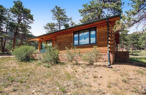 Estes Park House | Perfect Mountain Cabin with Wood-Burning Fireplace, WiFi, & Easy Park Access