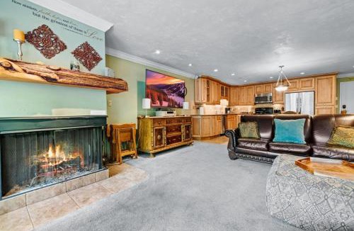 Vail Apartment | Perfectly Located Vail Home Hot Tub On Bus Lines