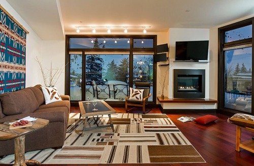 Jackson Villa | Perfectly sited condo in downtown Jackson, urban living in Jackson Hole