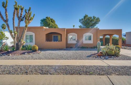 Green Valley Desert Meadows House | Pet-Friendly 55+ Green Valley Home w/Golf Gear!