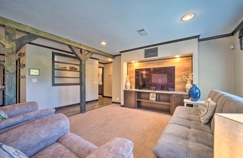 Broken Bow House | Pet-Friendly Home w/Deck in Broken Bow!