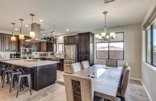 Lake Havasu City House | Pet-Friendly LHC Home w/Temp-Controlled Pool!