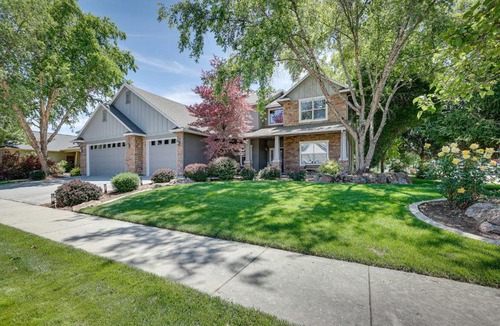 Meridian House | Pet-Friendly Meridian Vacation Rental w/Fire Pit!