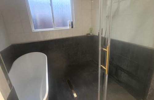 Northridge House | Pet Friendly Private Guest Suite in Northridge