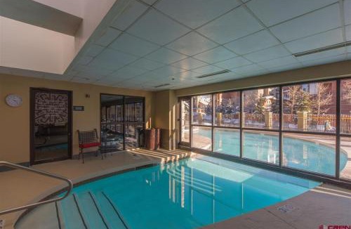 Crested Butte House | Pet Friendly Suite with Pool Hot Tub Ski In-Out