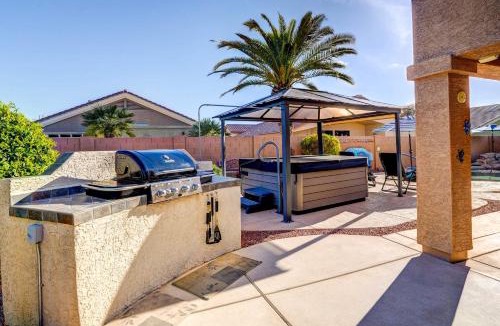 Roseview House | Pets Welcome! Group Retreat w/Pool in Surprise!