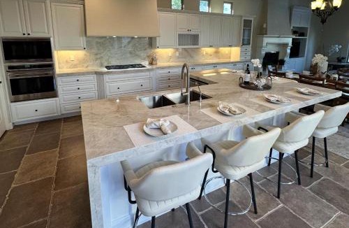 La Quinta House | PGA107 Spectacular Lakefront Estate Pool and Spa