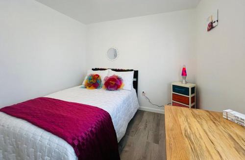 Hillcrest House | Phoebe's Place - A Friends' Inspired Escape