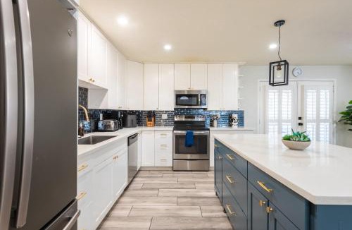 Paradise Valley Oasis House | Phoenix 4 BDR Home with Gym & Hot Tub