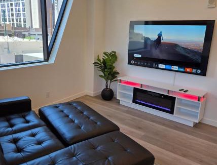 Evans Churchill Apartment | Phoenix Rustic Urban Retreat