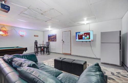 Colorado Springs House | Pikes Peak Pool Hall - Near Top Spots BBQ Fire Pit