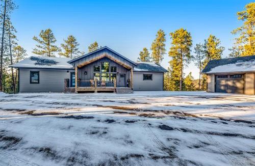Deadwood House | Pillar Peak Perch