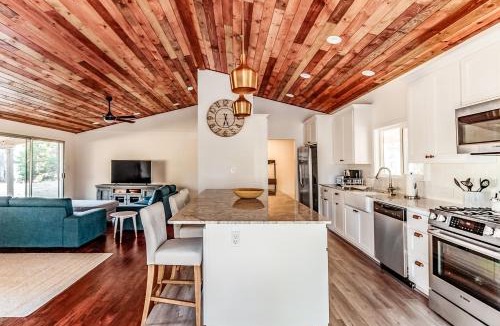 Oakhurst House | Pine Ridge Peak