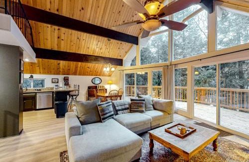 Crestline House | Pinecrest Paradise