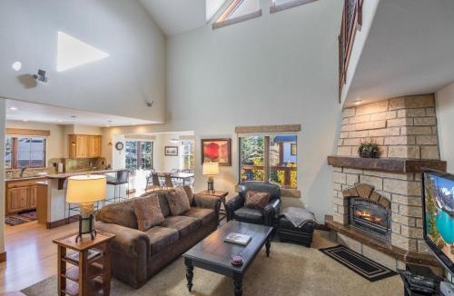 Steamboat Springs House | Pines @ Orehouse Plaza #2023