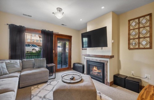 Whitefish House | Pines Unit 240