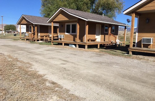Melrose House | Pioneer Mountain Cabins