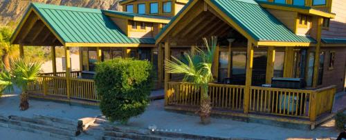 Needles Resort | Pirate Cove Resort