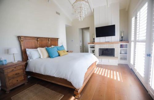 Carpinteria Apartment | Playa Penthouse (Ocean Views)