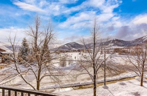 Park City House | Plush condo with pool gym hot tubs garage & central AC - snowbird-friendly