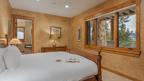 Breckenridge House | Point View Place