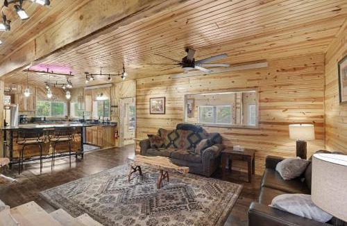 Keystone House | Ponderosa Suite at Ten Stone Lodge