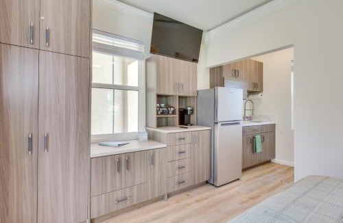 Indio Apartment | Pool Access + Mtn Views! Extended Escape in Indio