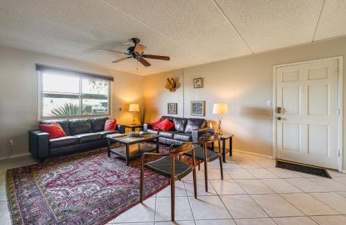 Villa Green House | Pool Access & Private Patio! Prime Arcadia Condo