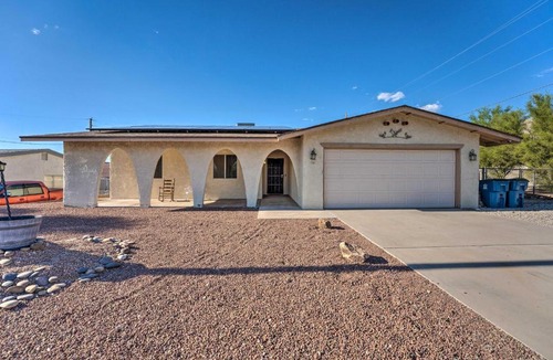 Lake Havasu City House | Pool & boat parking 1 mi to lake