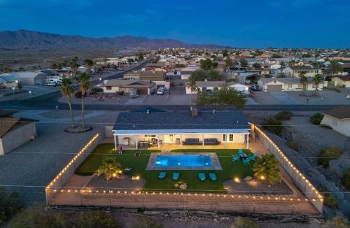 Lake Havasu City House | Pool, Game Room & Lake View! Modern Havasu Home