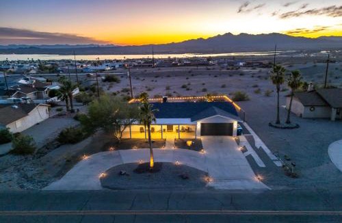 Lake Havasu City House | Pool, Game Room & Lake View! Modern Havasu Home