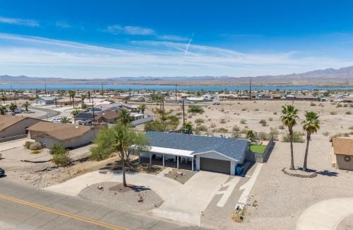 Lake Havasu City House | Pool, Game Room & Lake View! Modern Havasu Home