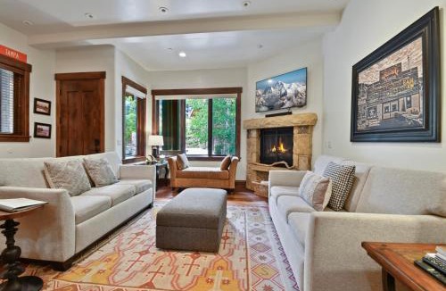 Park City House | Pool, Hot Tub, Gym Juniper Landing 2 bedroom Canyons Retreat